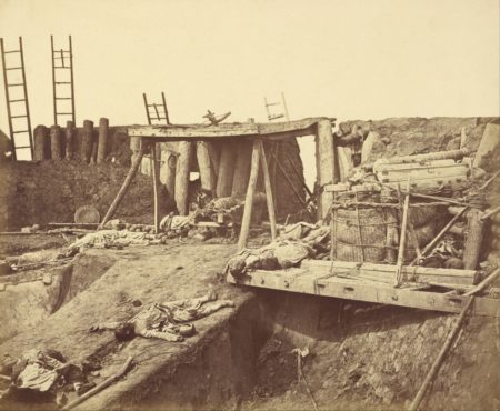 Interno del Taku North Fort in Cina, immediatamente dopo la presa da parte delle truppe Anglo-Francesi (1860)