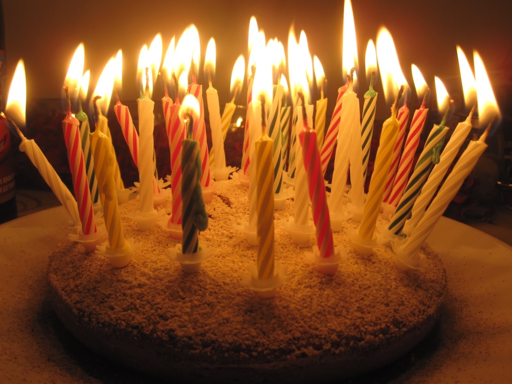 CURIOSITA': Compleanno: si spengono le candeline! – La Lampadina :::  Periodiche Illuminazioni