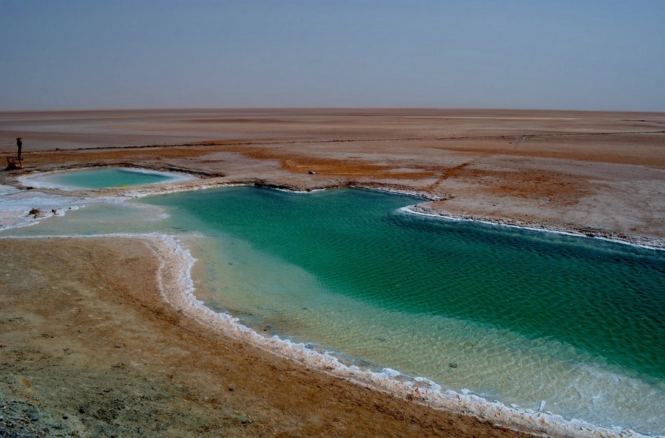 Озеро эль. Озеро Шотт-Эль-Джерид Тунис. Шотт Мельгир. Озеро Шотт Мельгир в Алжире. Шотт-Эль-Гарса озера Алжира.