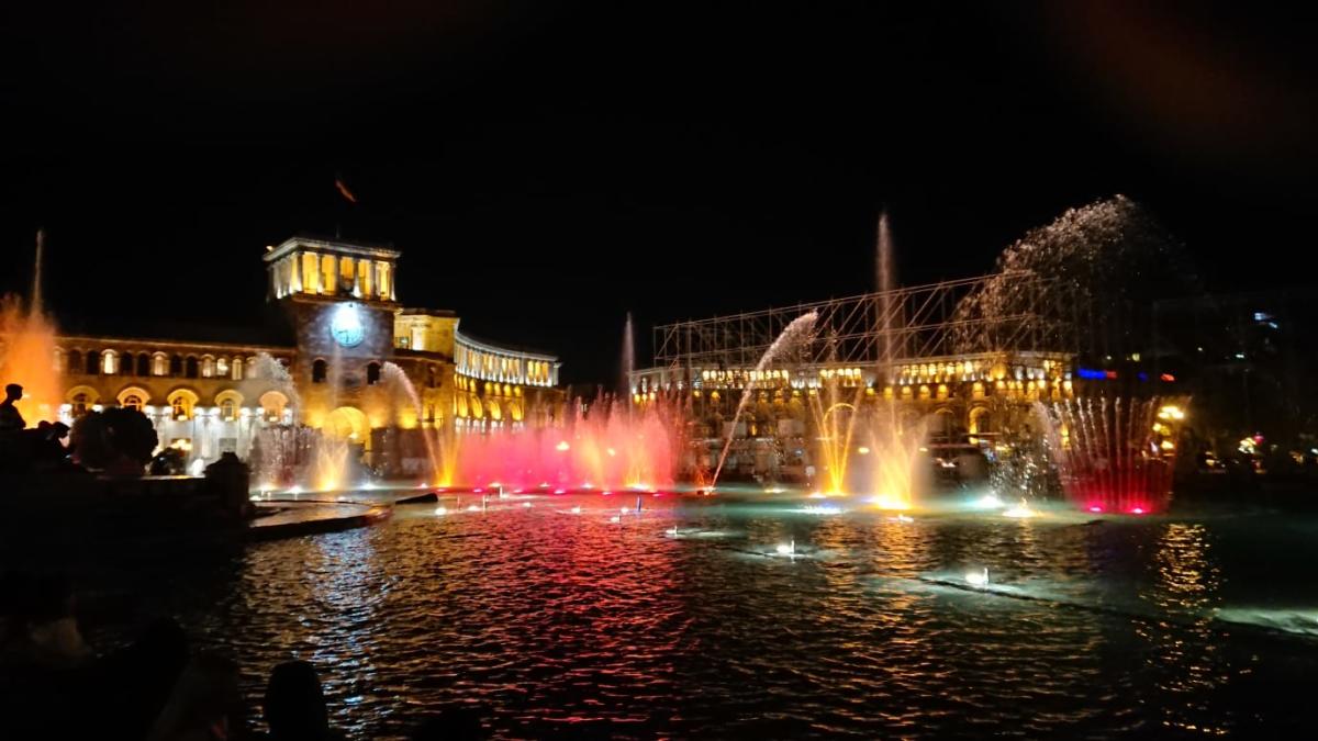 La fontana di Piazza della Repubblica a Yeravan